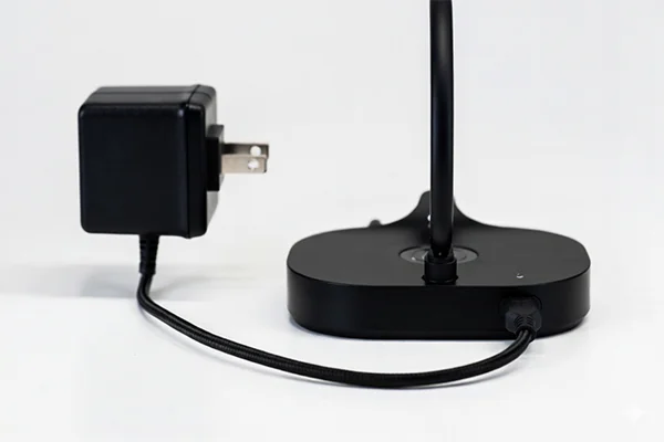 AC power adapter connection